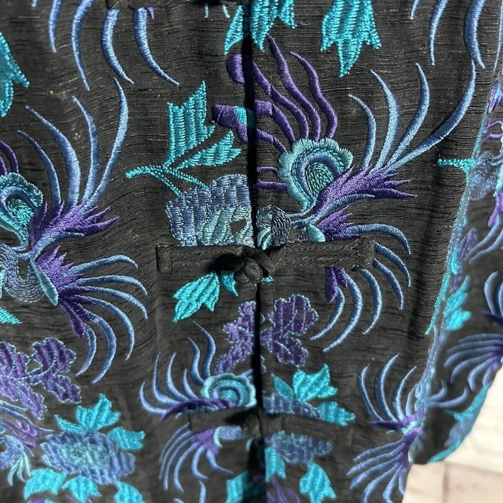 Chico's Black and Blue Floral Blazer - Picture 4 of 9